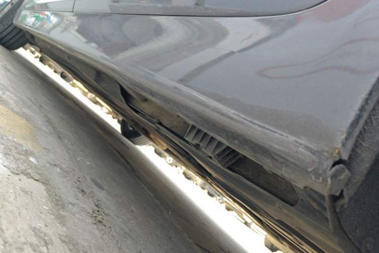 Used BMW 5 Series 2013 525Li Luxury Model Left Side Sill