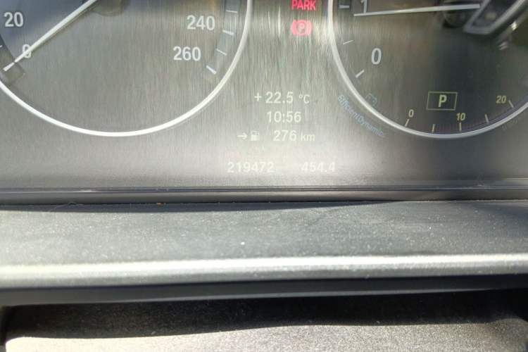 Used BMW 5 Series 2013 525Li Luxury Model Odometer Close Up