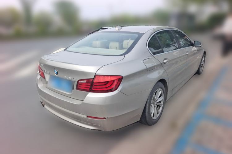 Used BMW 5 Series 2013 525Li Leading Model Rear Right 45 Deg