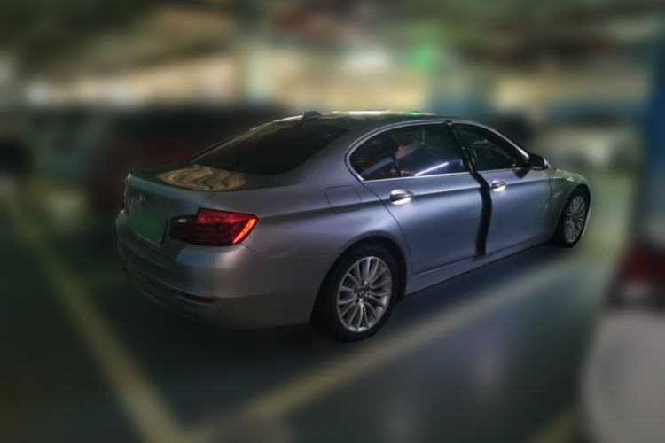 Used BMW 5 Series 2013 525Li Leading Model Rear Right 45 Deg