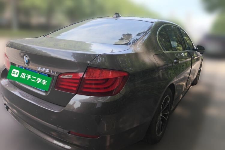 Used BMW 5 Series 2013 525Li Luxury Model Rear Right 45 Deg