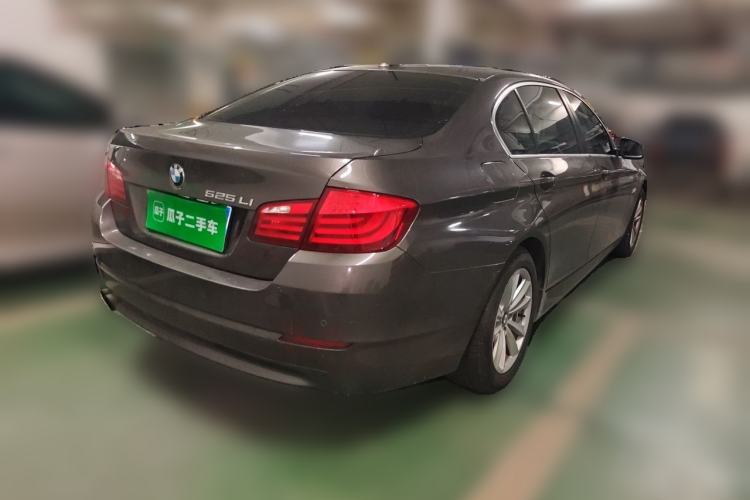Used BMW 5 Series 2013 525Li Luxury Model Rear Right 45 Deg
