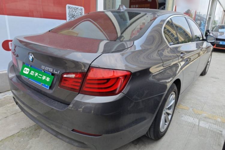 Used BMW 5 Series 2013 525Li Luxury Model Rear Right 45 Deg