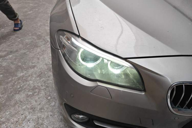Used BMW 5 Series 2013 520Li Elegant Edition Right Front Headlight