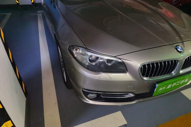 Used BMW 5 Series 2013 525Li Leading Model Right Front Headlight