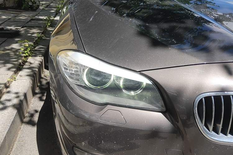 Used BMW 5 Series 2013 520Li Elegant Edition Right Front Headlight