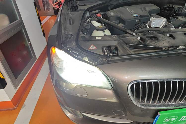 Used BMW 5 Series 2013 525Li Leading Model Right Front Headlight