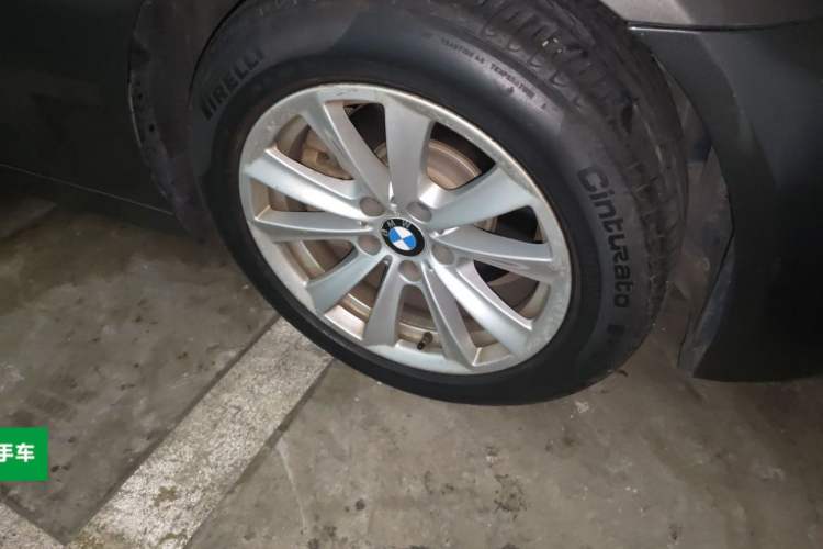 Used BMW 5 Series 2013 525Li Luxury Model Right Front Wheel Hub