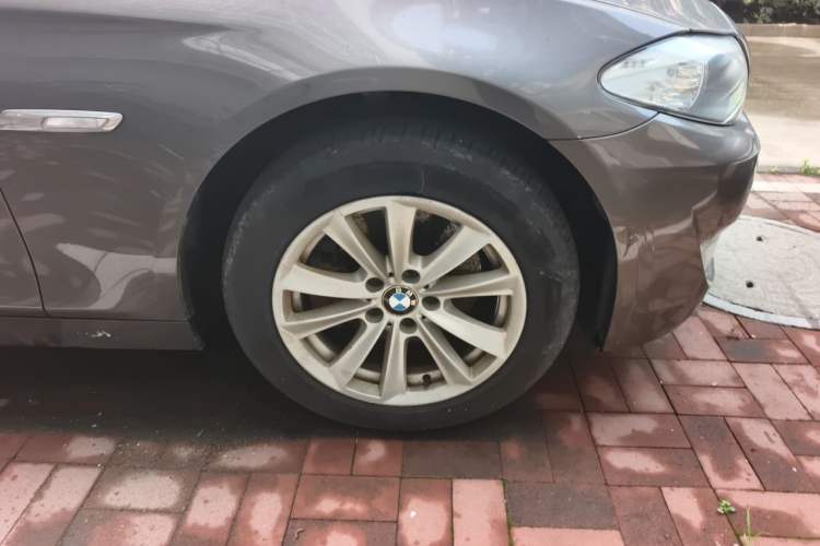 Used BMW 5 Series 2013 525Li Luxury Model Right Front Wheel Hub
