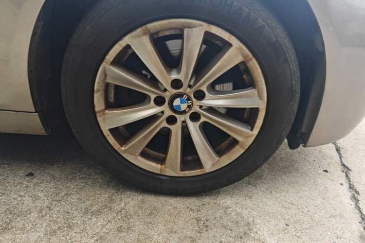 Used BMW 5 Series 2013 520Li Elegant Edition Right Front Wheel Hub