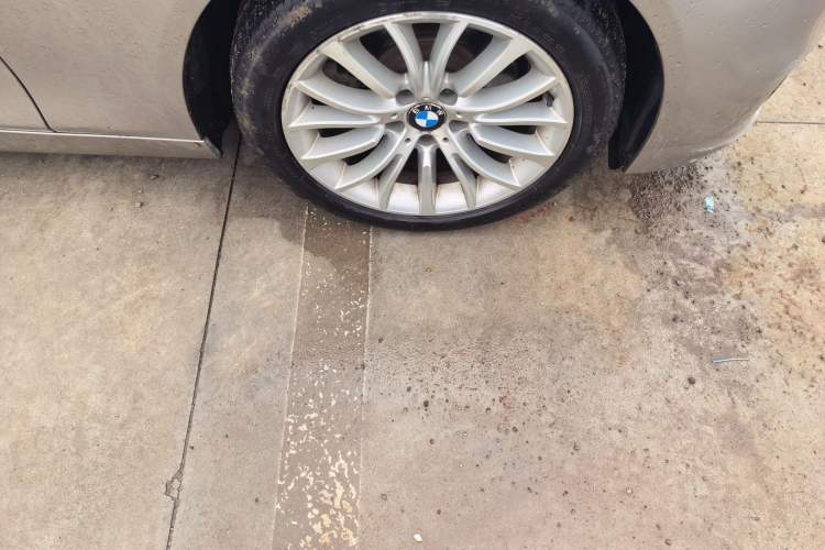 Used BMW 5 Series 2013 525Li Luxury Model Right Front Wheel Hub