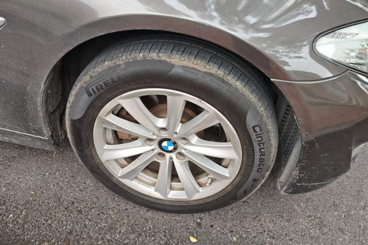 Used BMW 5 Series 2013 525Li Luxury Model Right Front Wheel Hub