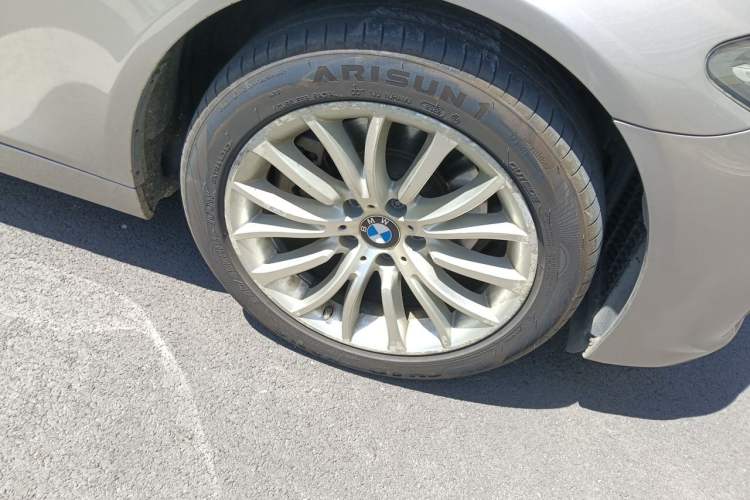 Used BMW 5 Series 2013 525Li Luxury Model Right Front Wheel Hub