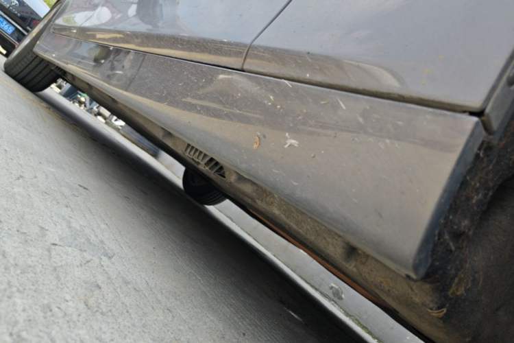 Used BMW 5 Series 2013 525Li Luxury Model Right Side Sill