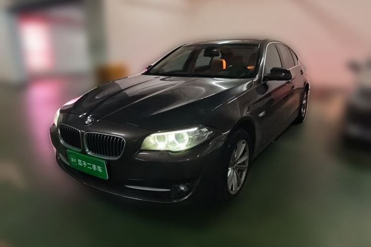 Used BMW 5 Series 2013 525Li Luxury Model Guazi used car, China used car export, Used car for sale, Used BMW cars, Cheapest cars for sale