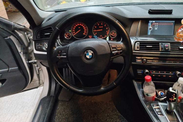 Used BMW 5 Series 2013 520Li Elegant Edition Steering Wheel
