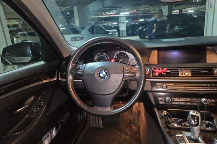 Used BMW 5 Series 2013 525Li Luxury Model Steering Wheel