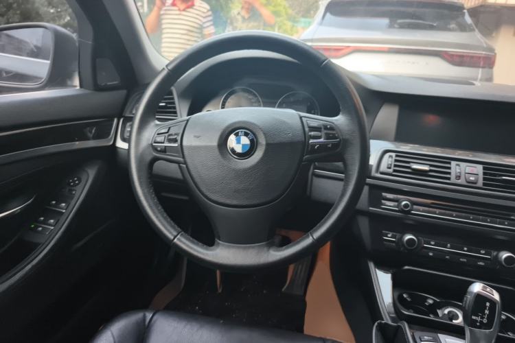 Used BMW 5 Series 2013 525Li Luxury Model Steering Wheel