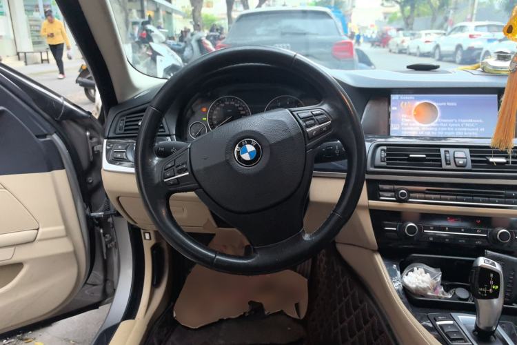 Used BMW 5 Series 2013 520Li Elegant Edition Steering Wheel