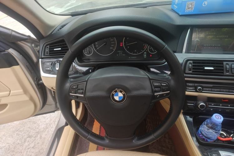 Used BMW 5 Series 2013 520Li Elegant Edition Steering Wheel