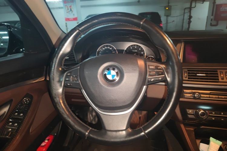 Used BMW 5 Series 2013 525Li Luxury Model Steering Wheel