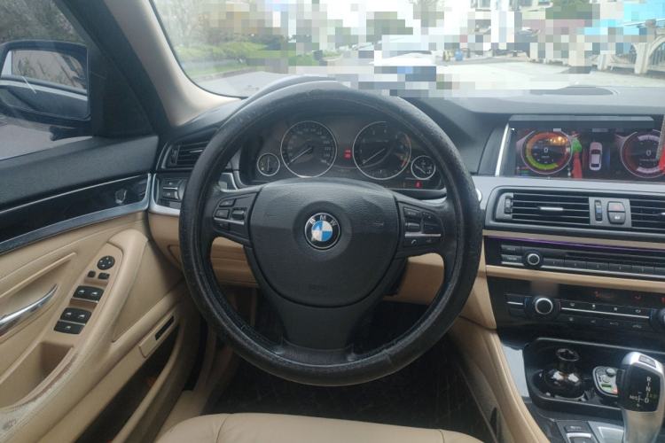 Used BMW 5 Series 2013 520Li Elegant Edition Steering Wheel