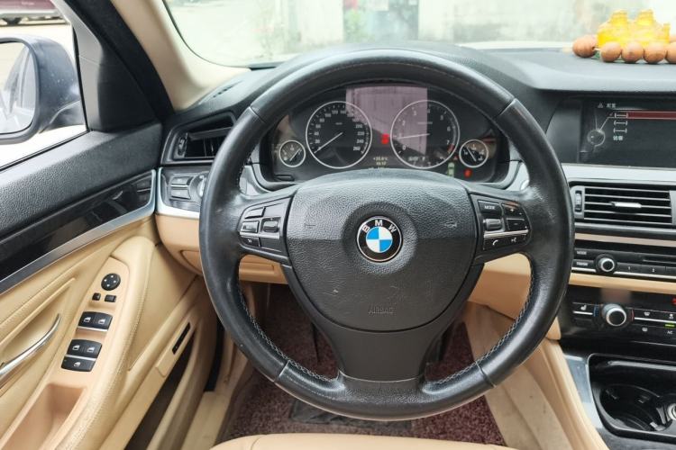 Used BMW 5 Series 2013 525Li Luxury Model Steering Wheel