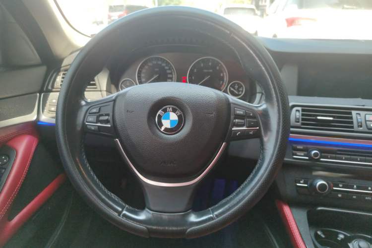 Used BMW 5 Series 2013 525Li Leading Model Steering Wheel