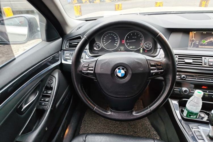 Used BMW 5 Series 2013 520Li Elegant Edition Steering Wheel