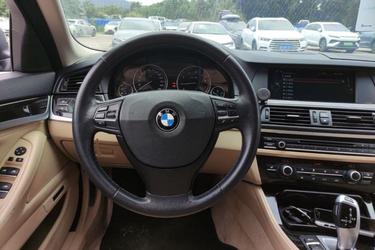 Used BMW 5 Series 2013 525Li Luxury Model Steering Wheel