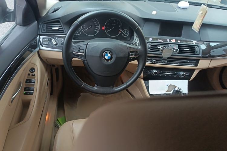 Used BMW 5 Series 2013 525Li Leading Model Steering Wheel