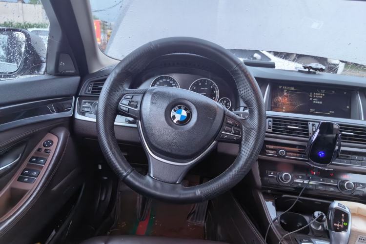 Used BMW 5 Series 2013 525Li Luxury Model Steering Wheel