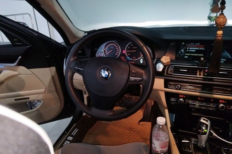 Used BMW 5 Series 2013 525Li Luxury Model Steering Wheel