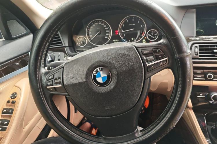 Used BMW 5 Series 2013 525Li Luxury Model Steering Wheel