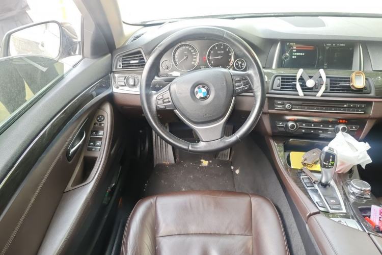 Used BMW 5 Series 2013 525Li Luxury Model Steering Wheel