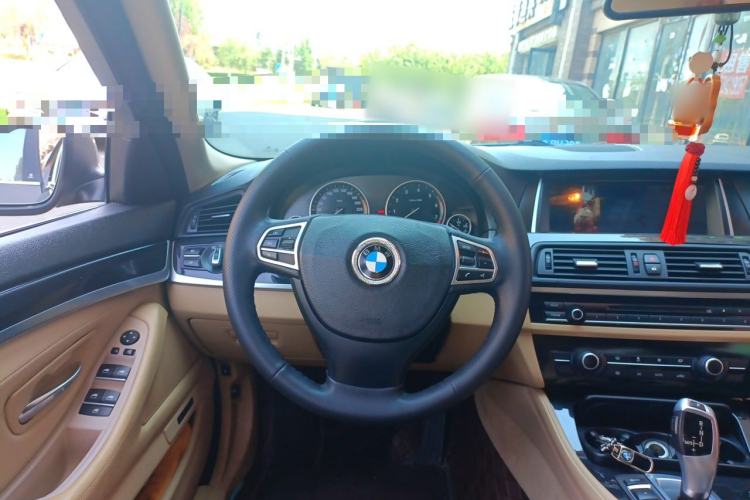 Used BMW 5 Series 2013 520Li Elegant Edition Steering Wheel