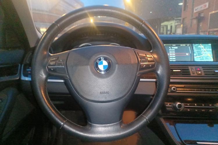 Used BMW 5 Series 2013 530i Luxury Touring Edition Steering Wheel