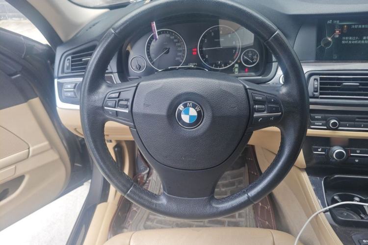 Used BMW 5 Series 2013 525Li Luxury Model Steering Wheel