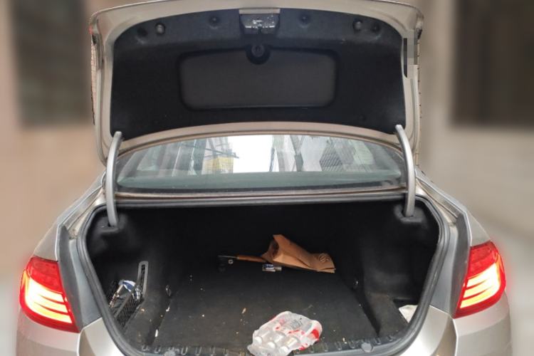 Used BMW 5 Series 2013 520Li Elegant Edition Trunk