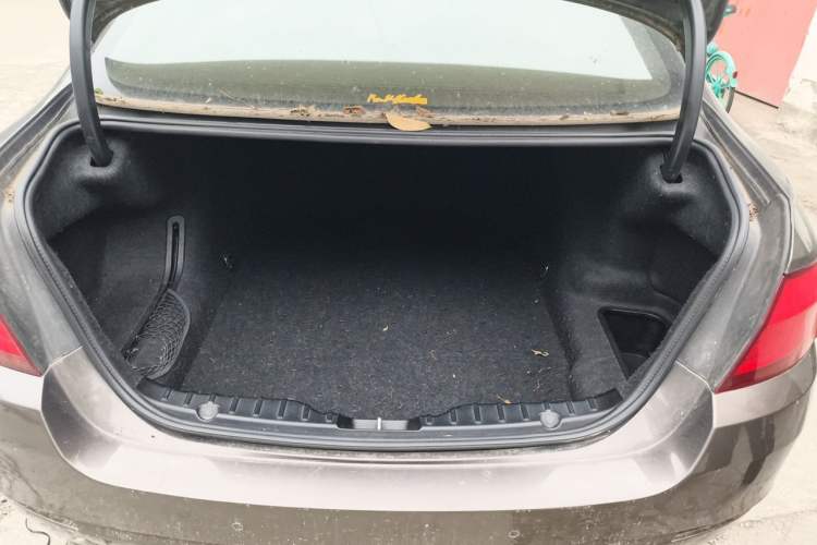 Used BMW 5 Series 2013 525Li Luxury Model Trunk