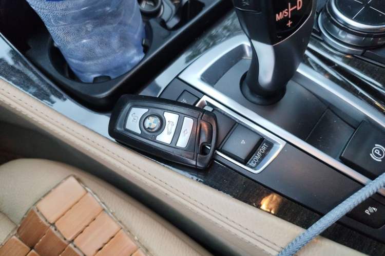 Used BMW 5 Series 2013 530Li Leading Model Vehicle Key