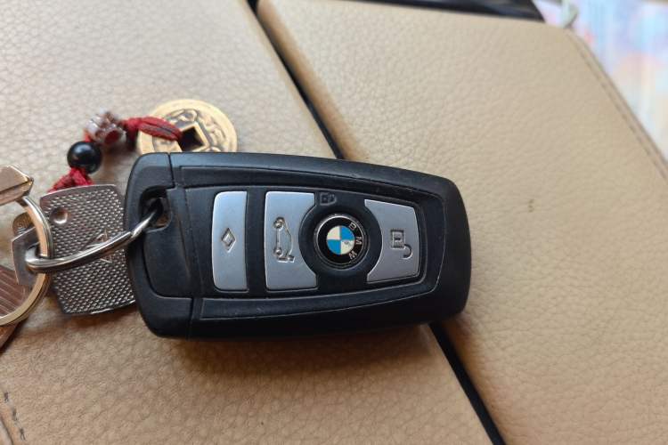 Used BMW 5 Series 2013 525Li Leading Model Vehicle Key