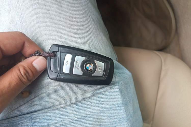 Used BMW 5 Series 2013 525Li Leading Model Vehicle Key