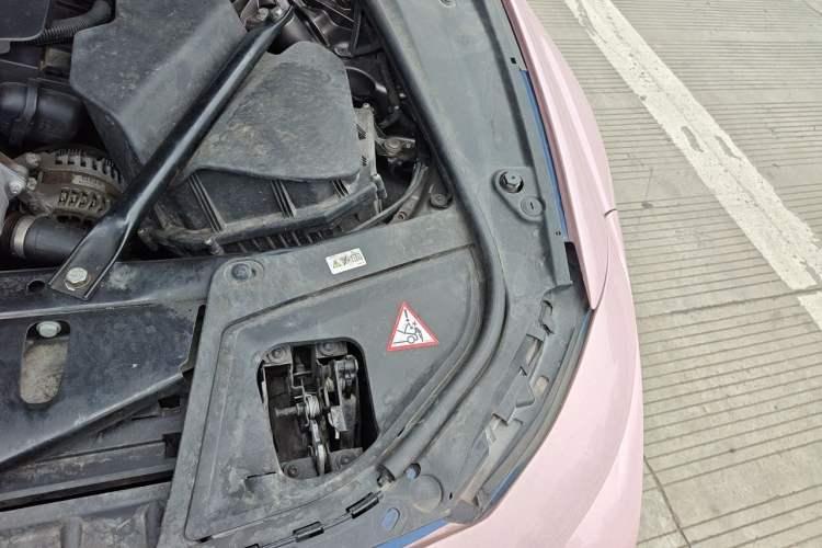 Used BMW 5 Series 2013 530Li Leading Model Engine Bay Left