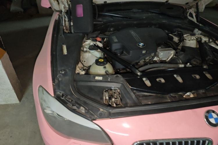 Used BMW 5 Series 2013 520Li Elegant Edition Engine Bay Right