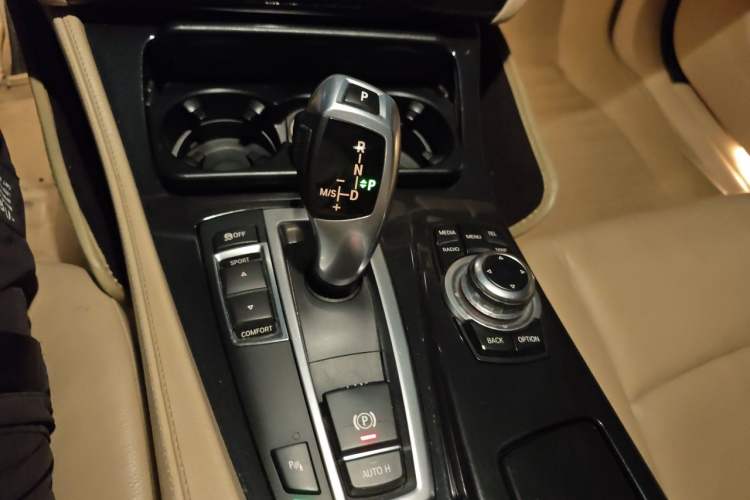 Used BMW 5 Series 2013 520Li Elegant Edition Gear Lever