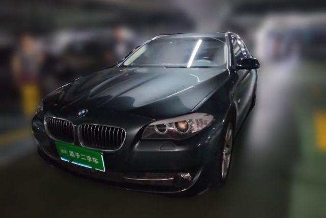 Ojetý BMW 5 Series 2013 530i Luxury Touring Edition