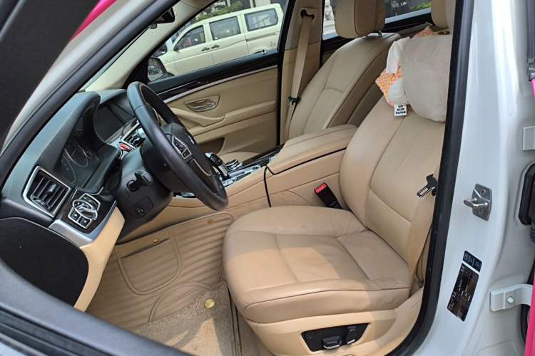 Used BMW 5 Series 2013 525Li Luxury Model Left Front Seat