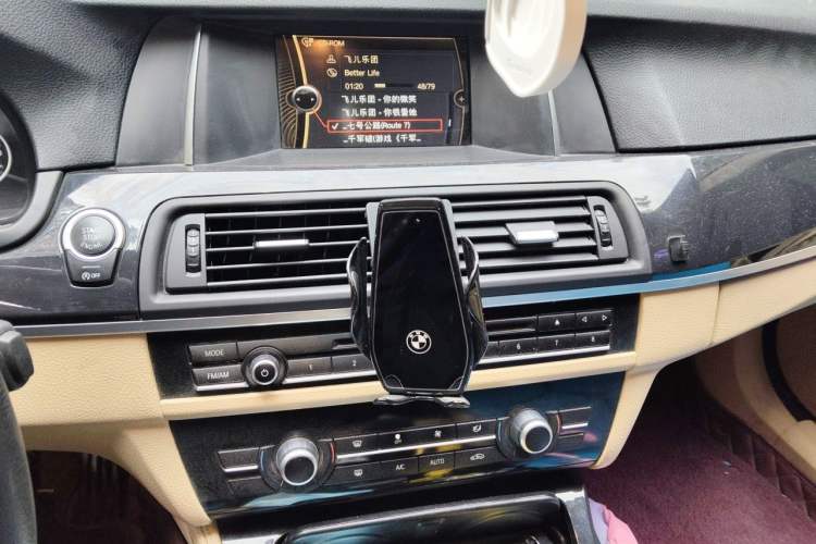 Used BMW 5 Series 2013 520Li Elegant Edition Audio And AC Panel