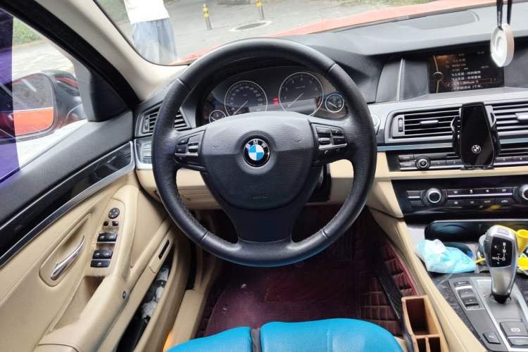 Used BMW 5 Series 2013 520Li Elegant Edition Steering Wheel
